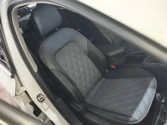 Volkswagen Sagitar 2023 (55400 км)