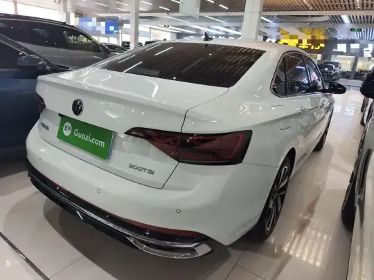 Volkswagen Sagitar 2023 (55400 км)