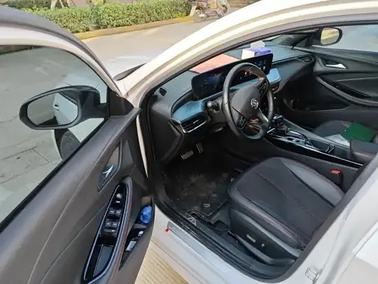 Buick Verano 2023 (7500 км)