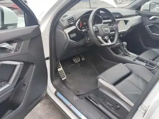 Audi Q3 2023 (41100 км)
