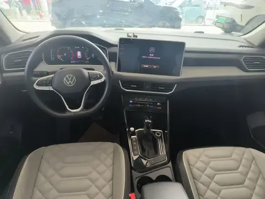Volkswagen Tayron 2023 (76200 км)