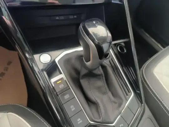 Volkswagen Tayron 2023 (76200 км)