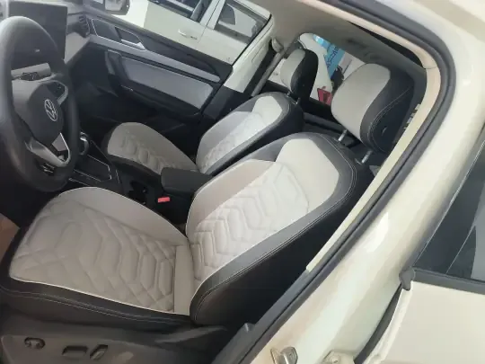 Volkswagen Tayron 2023 (76200 км)