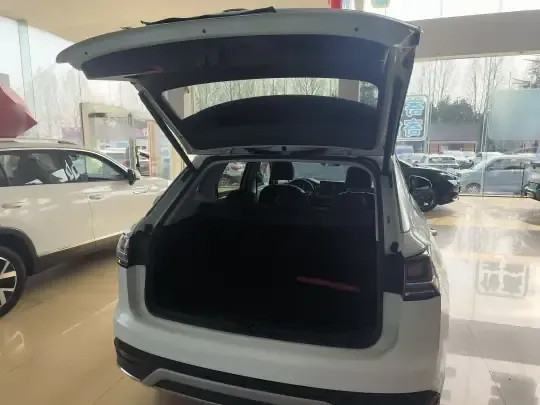 Volkswagen Tayron 2023 (76200 км)