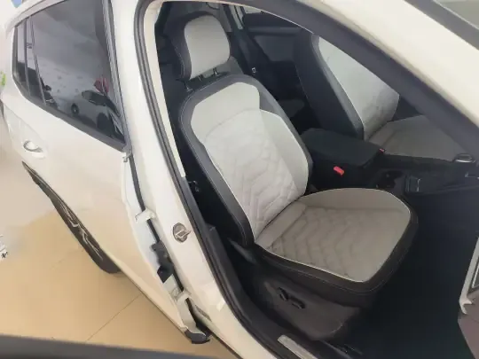 Volkswagen Tayron 2023 (76200 км)