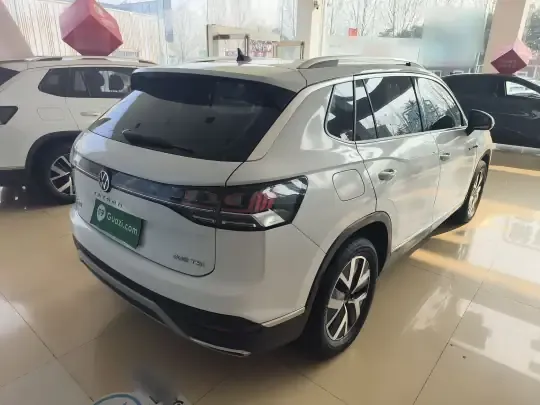 Volkswagen Tayron 2023 (76200 км)