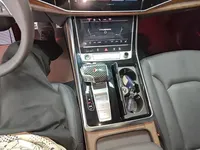 Audi Q7 2023 (43300 км)