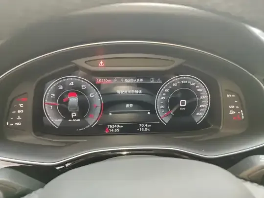 Audi Q7 2023 (76200 км)