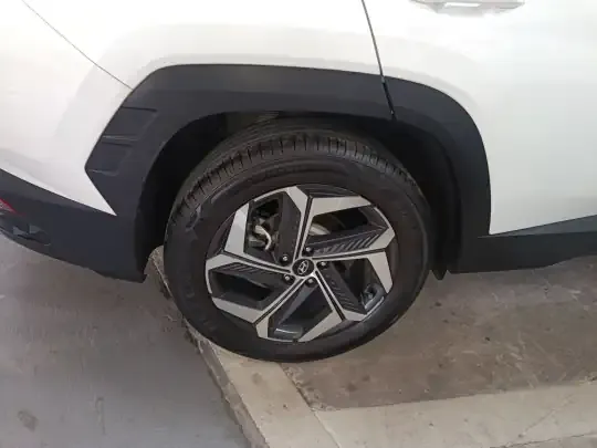 Hyundai Tucson 2023 (31000 км)