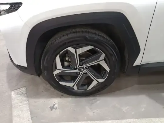 Hyundai Tucson 2023 (31000 км)