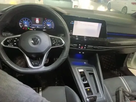 Volkswagen Golf 2023 (63000 км)