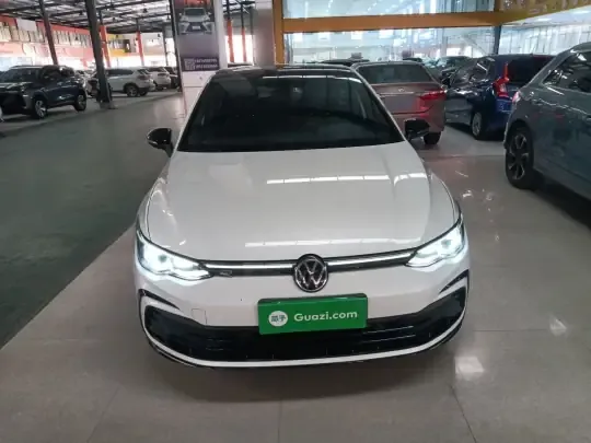 Volkswagen Golf 2023 (63000 км)
