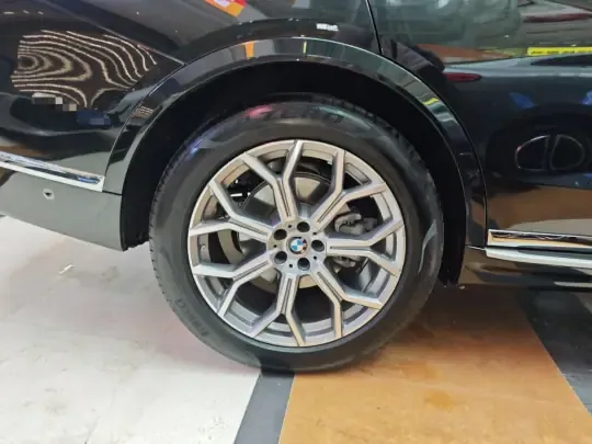 BMW X7 2023 (11600 км)