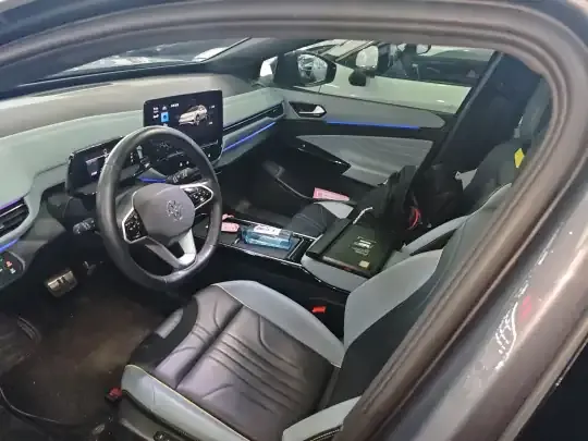 Volkswagen ID,4 X 2023 (29900 км)