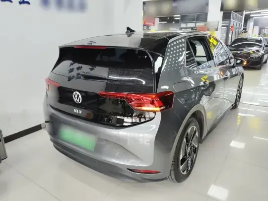 Volkswagen ID,3 2023 (68900 км)