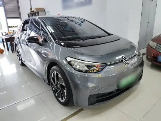 Volkswagen ID,3 2023 (68900 км)