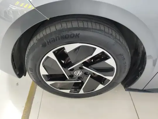Volkswagen ID,3 2023 (68900 км)
