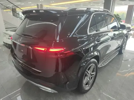 Mercedes-Benz GLE 2023 (31800 км)