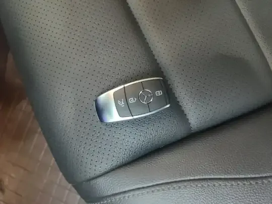 Mercedes-Benz GLE 2023 (31800 км)