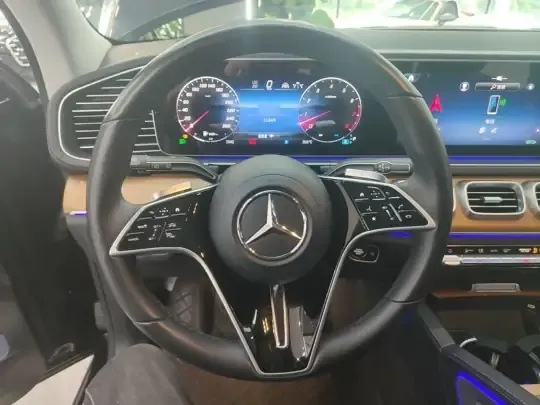 Mercedes-Benz GLE 2023 (31800 км)