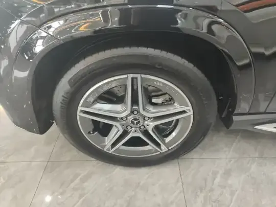 Mercedes-Benz GLE 2023 (31800 км)