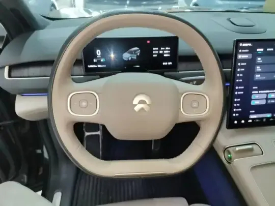 Nio ES8 2023 (90100 км)