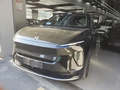 Nio ES8 2023 (60900 км)