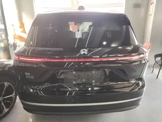 Nio ES8 2023 (60900 км)