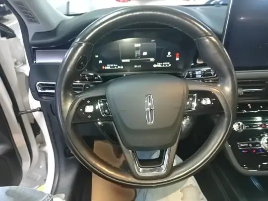 Lincoln Corsair 2022 (29700 км)