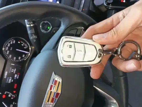 Cadillac XT4 2023 (28200 км)