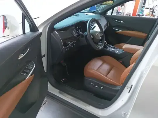 Cadillac XT4 2023 (28200 км)