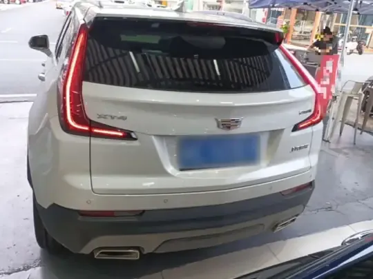 Cadillac XT4 2023 (28200 км)
