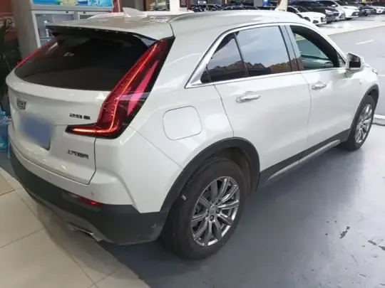 Cadillac XT4 2023 (28200 км)