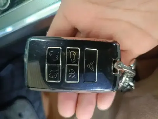 Jaguar XEL 2023 (25900 км)