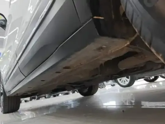 Bestune T77 2023 (16400 км)