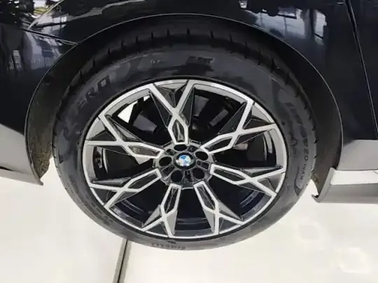 BMW 7 Series 2023 (42300 км)
