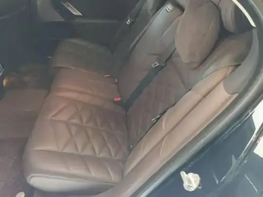 BMW 7 Series 2023 (42300 км)