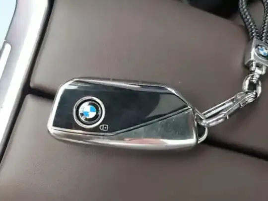 BMW 7 Series 2023 (42300 км)
