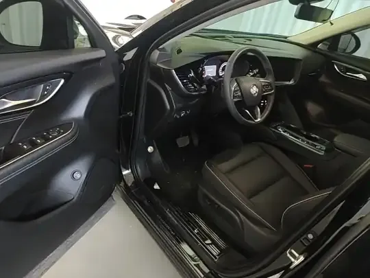 Buick Envision 2023 (35600 км)