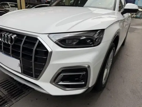 Audi Q5L 2023 (31600 км)