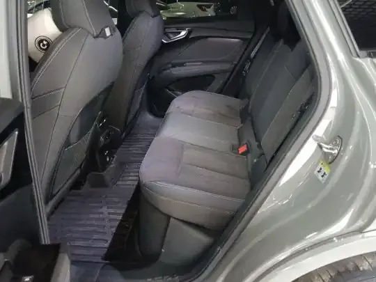 Audi Q4 e-tron 2023 (54200 км)