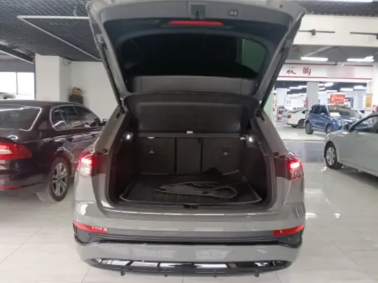 Audi Q4 e-tron 2023 (54200 км)