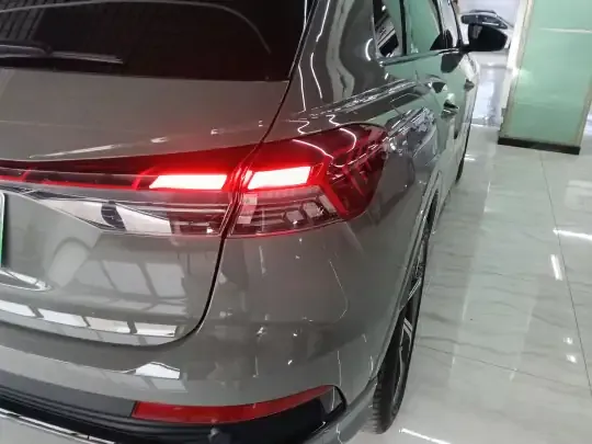 Audi Q4 e-tron 2023 (54200 км)