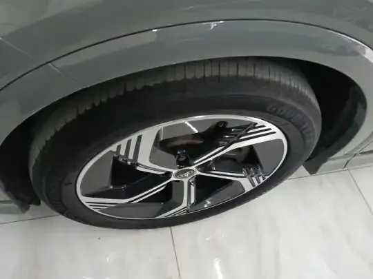 Audi Q4 e-tron 2023 (54200 км)