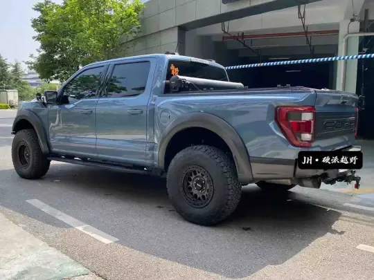 Ford F-150 Raptor 2023 (17600 км)