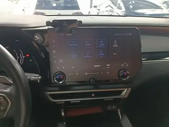 Lexus RX 2023 (29600 км)