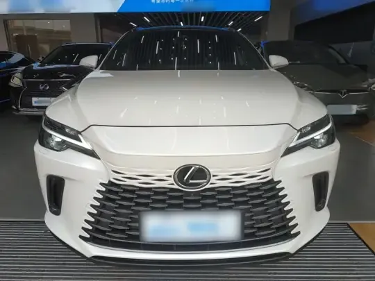 Lexus RX 2023 (14800 км)