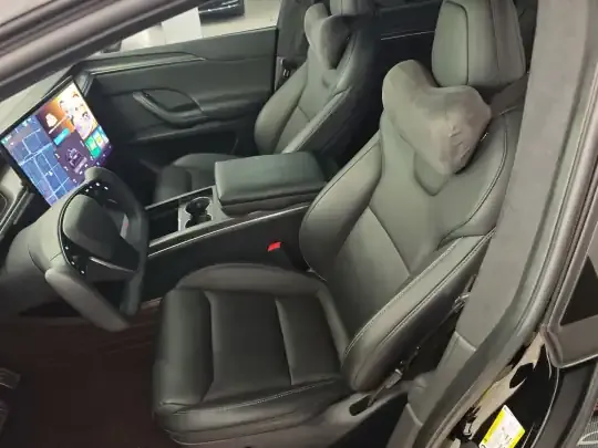 Tesla Model X 2023 (30000 км)