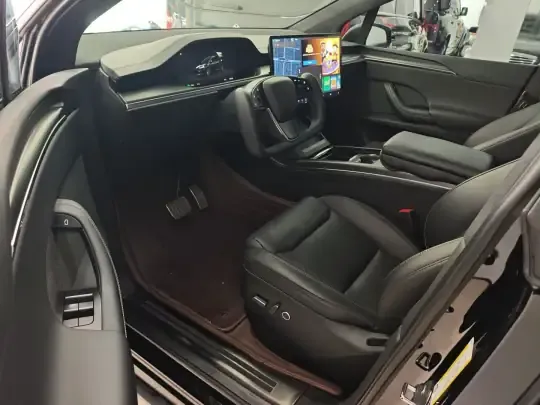 Tesla Model X 2023 (30000 км)