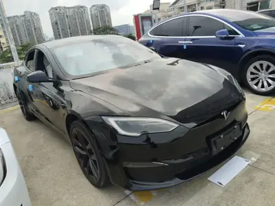 Tesla Model S 2023 (26000 км)